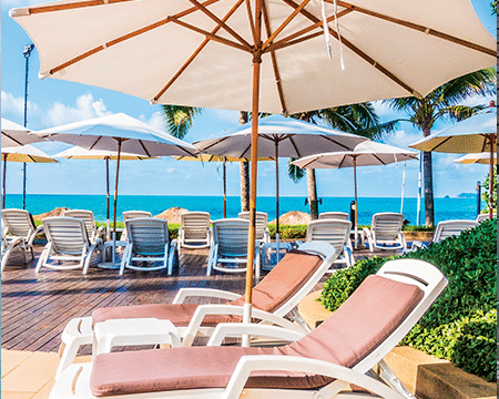 How Premium Outdoor Beach Umbrellas Enhance Guest Comfort and Luxury at Modern Beach Resorts